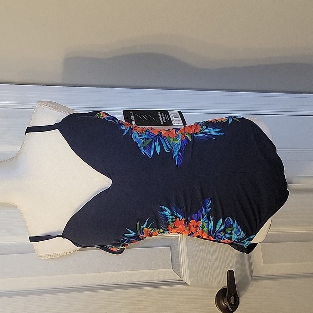 MIRACLESUIT Swimsuit New never worn size 14